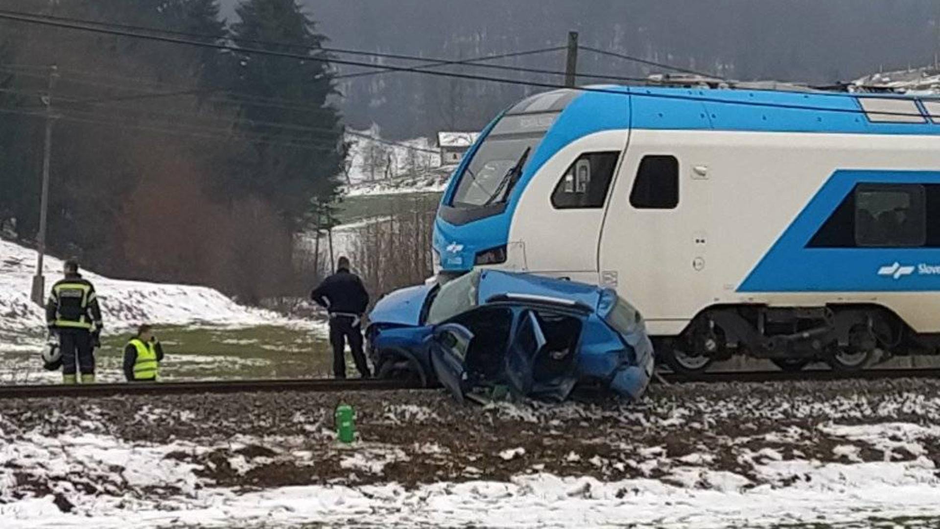 Ivljenje Letnika Ki Je Z Vozilom Tr Il V Potni Ki Vlak Ogro Eno