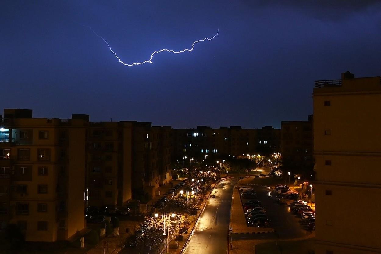 V Manj Kot Urah Udarilo Ve Deset Tiso Strel Poglejte Kje