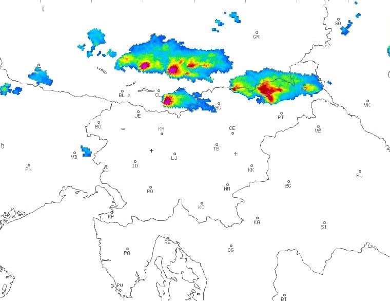 Razbesnelo se je nad severno Slovenijo toča je uničevala pridelke