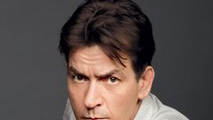 Charlie Sheen: Na terapijah za obvladovanje jeze sem predelal nekaj koristnega sranja