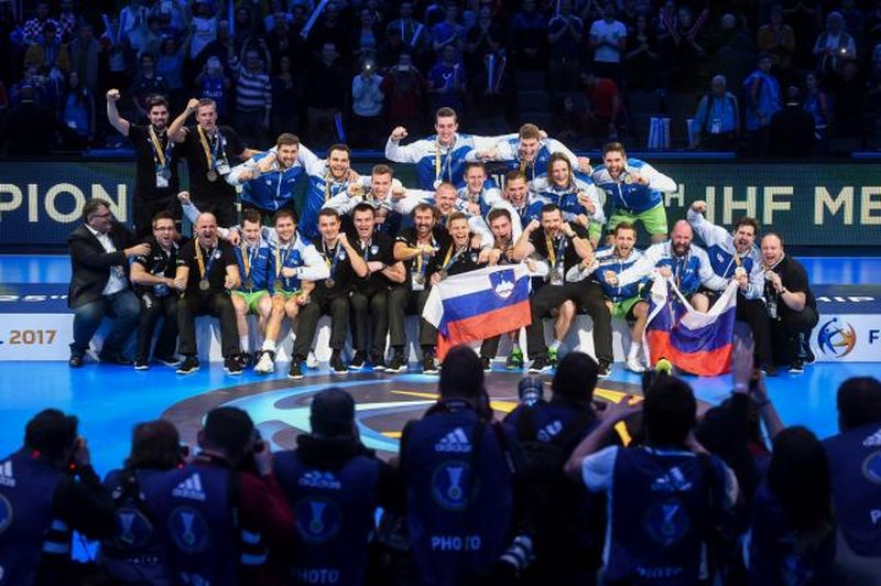 Sprejem za bronaste rokometne junake v ponedeljek v Ljubljani (foto: Nebojša Tejić/STA)