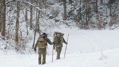 Neustrašni Peter Poles v divjini z Branetom T. Červekom