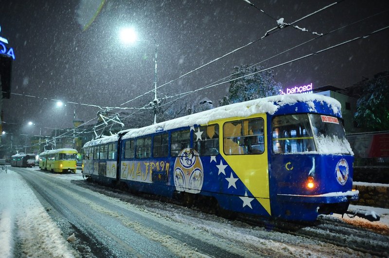 Za vse, ki se odpravljate čez mejo: Sneg ovira promet na Hrvaškem in v BIH! (foto: profimedia)