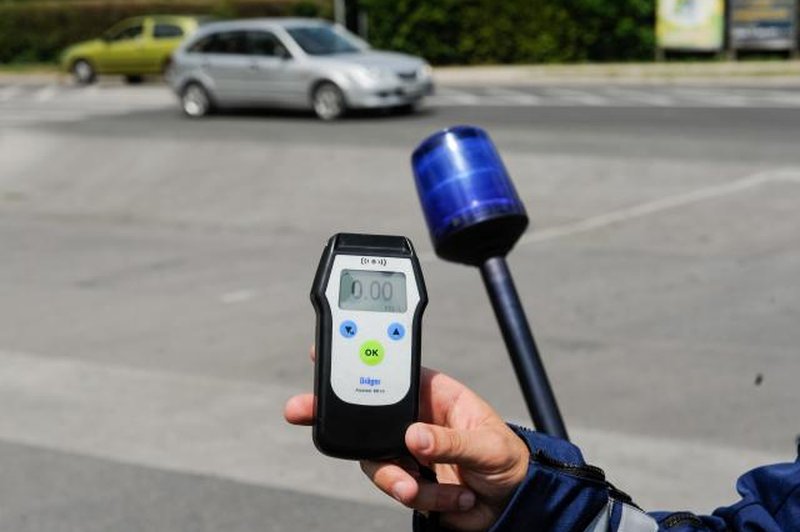 Policija bo vse do nedelje izvajala prvi del akcije 0,0 šofer (foto: Nebojša Tejić/STA)