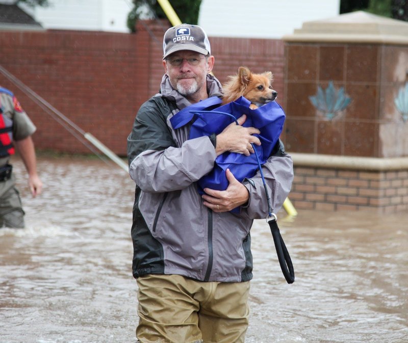 Tropska nevihta Harvey že dosegla obalo Louisiane (foto: profimedia)