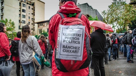 V Barceloni na protestih proti španski vladi 450.000 ljudi