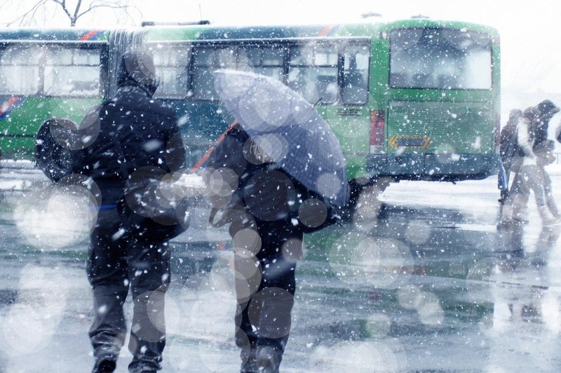 V Srbiji smrt zaradi mraza, v BiH preglavice zaradi snega (foto: profimedia)