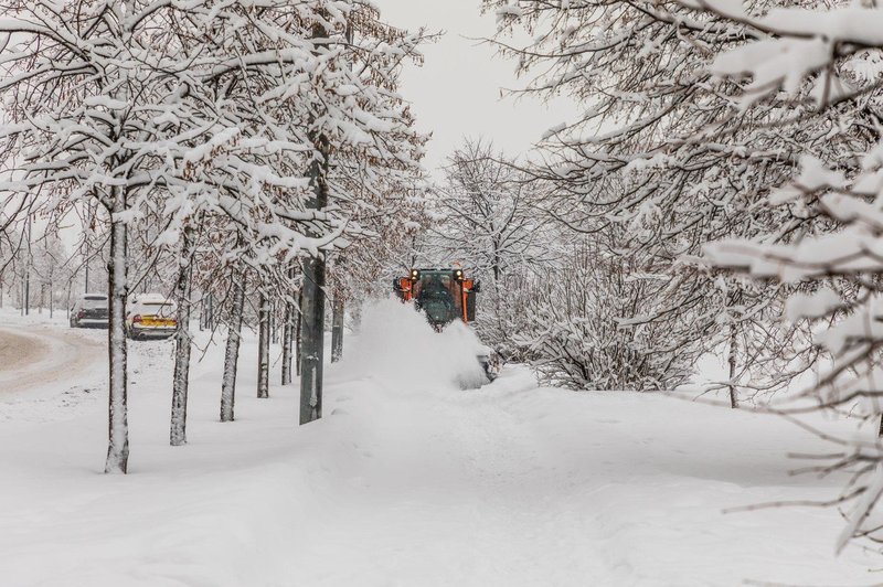 Bizarno vreme: Rekordno veliko snega je ohromilo Moskvo! (foto: profimedia)