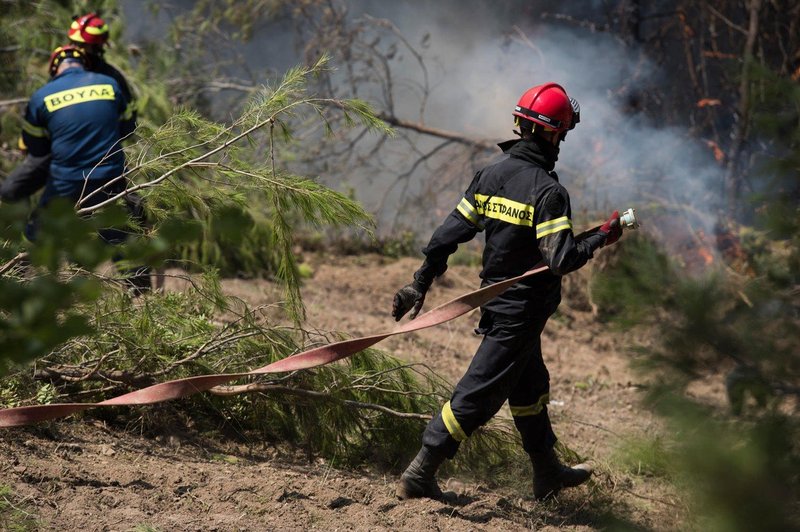 Dež je znova zatajil: skromne padavine na požariščih (foto: profimedia)