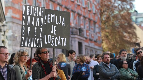 Na shodu za znanost se je zbralo 500 raziskovalcev in podpornikov!