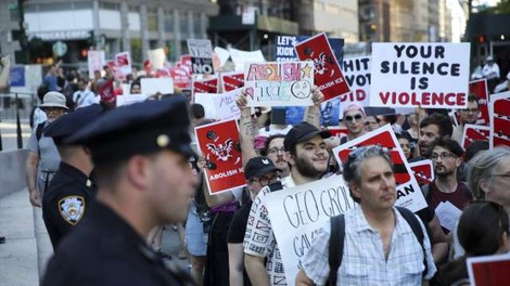 Američani množično na ulične proteste proti priseljenski politiki