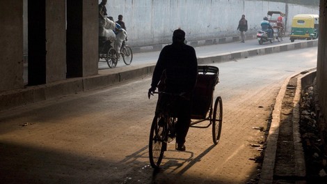 New Delhi zavit v gost smog, kakovost zraka pa naj bi se te dni še poslabšala!