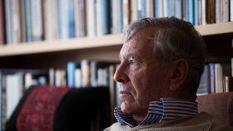 Umrl je Amos Oz, izraelski romanopisec