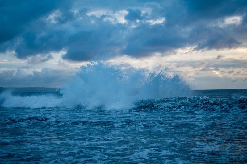 Za hrvaško obalo razglasili rdeči alarm zaradi vetra (foto: profimedia)