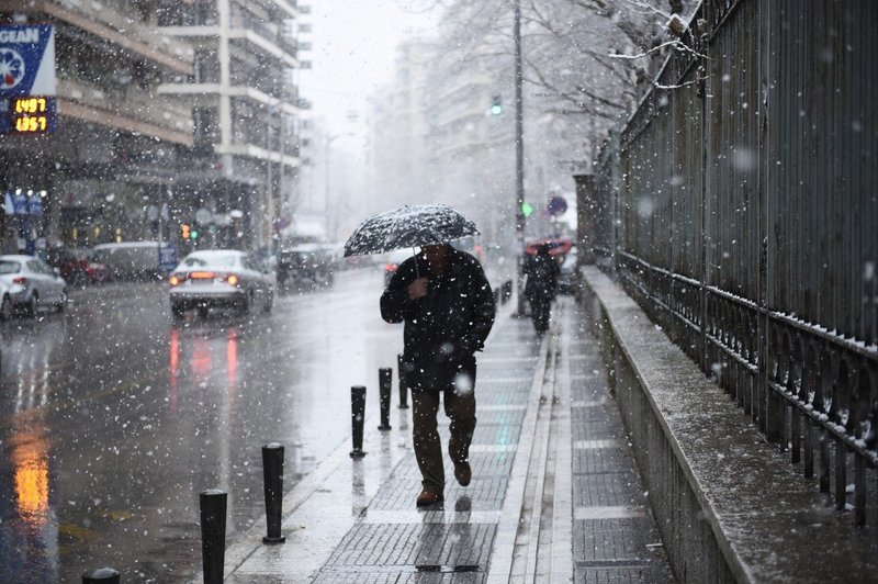 Močno sneženje povzročilo številne nevšečnosti, na letališču v Münchnu odpovedali 120 letov (foto: Profimedia)