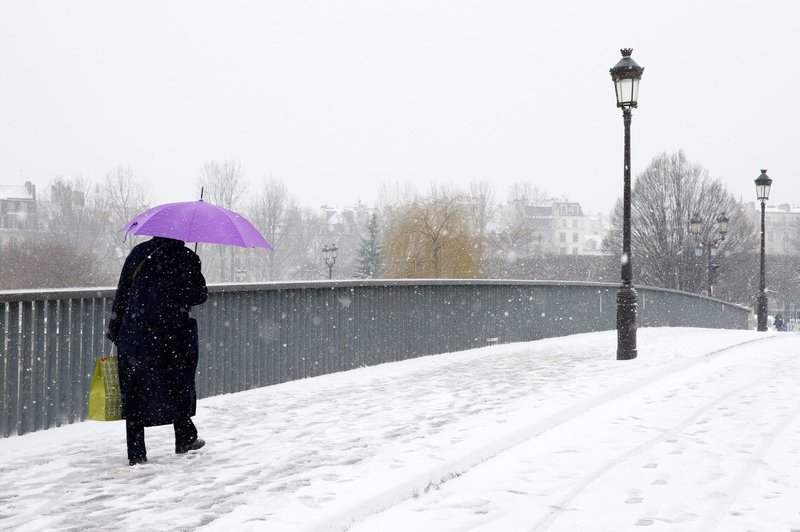 Dočakali smo prvi letošnji sneg v nižinah. Kje je zapadel? (foto: Profimedia)