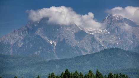 Planinka umrla pri sestopu z Grintovca, na nevarnem delu je po zdrsu padla čez steno