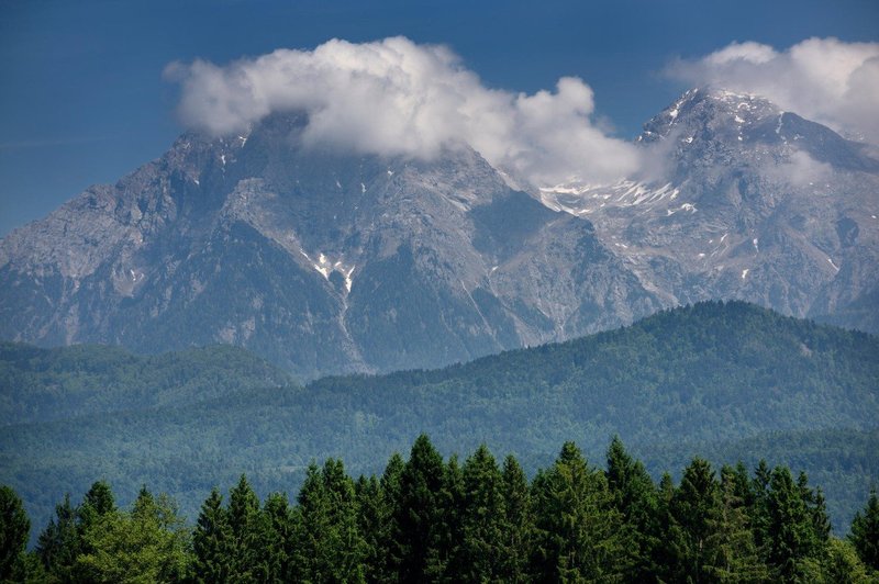 Planinka umrla pri sestopu z Grintovca, na nevarnem delu je po zdrsu padla čez steno (foto: profimedia)