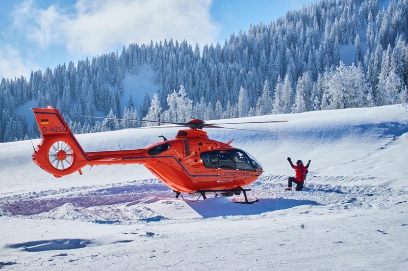 Snežni plaz v Crans Montani zasul več ljudi (foto: profimedia)