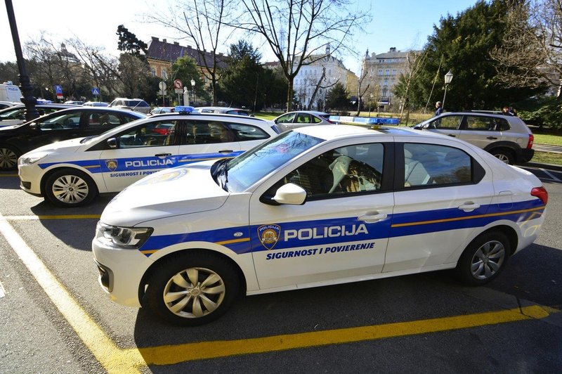 V Makarski streljali na hišo nekdanjega slovenskega nogometaša Laliča (foto: profimedia)