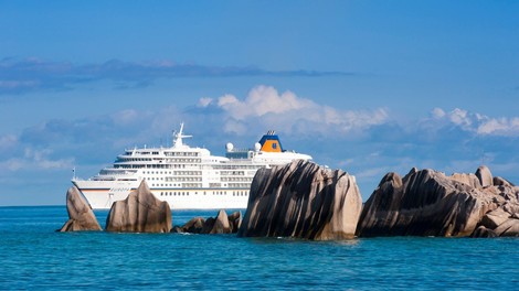 Križarka Freewinds v lasti scientološke cerkve je zapustila karanteno