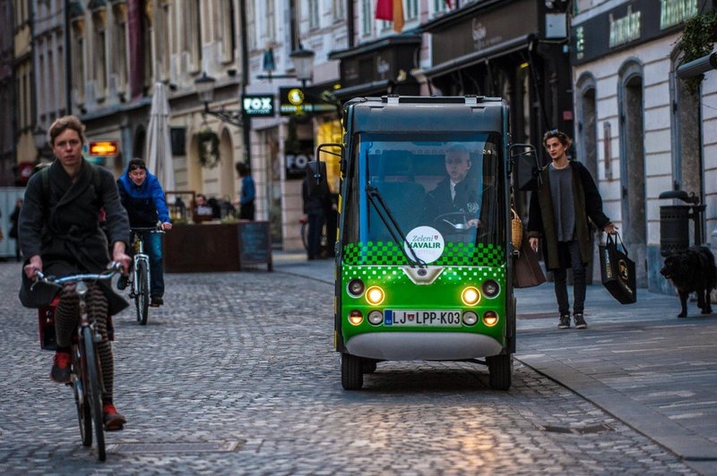 Na ljubljanskem Gornjem trgu se je porušil del zapuščene stavbe (foto: profimedia)