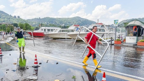 Na severu Italije zaradi poplav evakuirali več sto ljudi