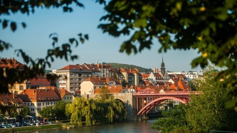 Mariborska sodnica hudo poškodovana, njeno življenje pa ni ogroženo