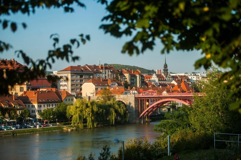 Mariborska sodnica hudo poškodovana, njeno življenje pa ni ogroženo (foto: profimedia)