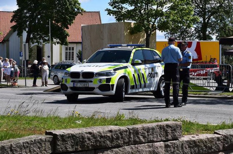 Grozljivo: zabodel vsaj štiri osebe, ena se bori za življenje (foto: Twitter profil qwerty)