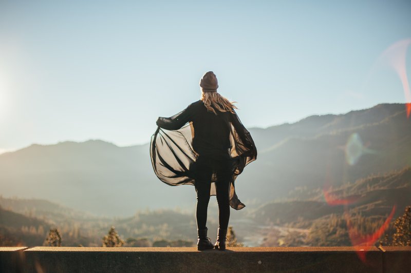 Ljudje počnemo največje neumnosti zaradi navezanosti (foto: unsplash)