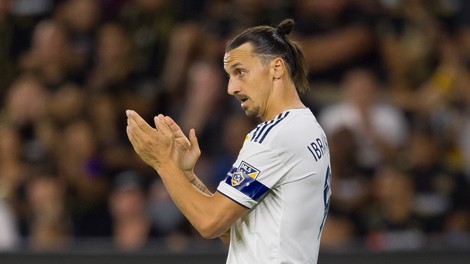 Zlatan Ibrahimović si je postavil ceno milijon evrov na mesec