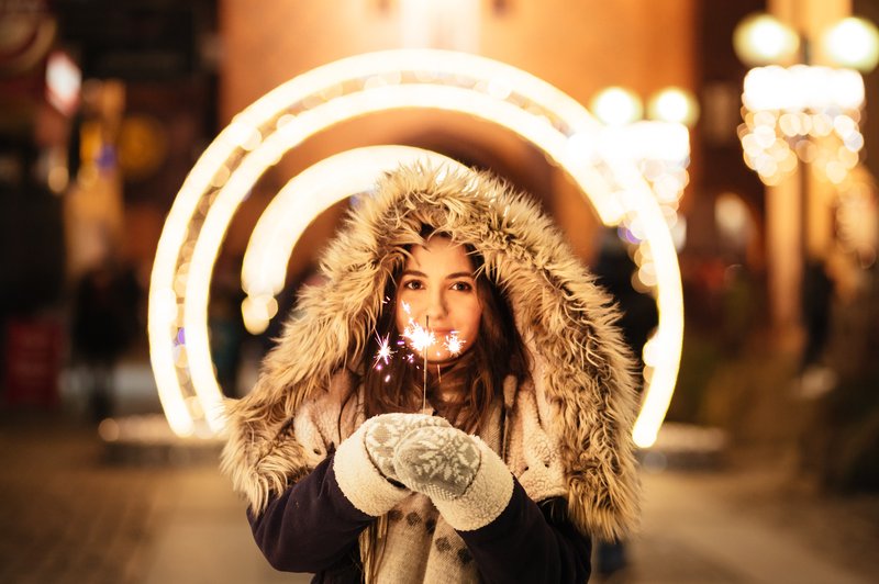 Osrečimo se lahko predvsem tako, da osrečimo tudi druge (foto: Unsplash)