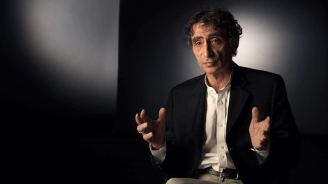 Dr. Gabor Mate: "Zdravniki spoznavamo, kako globoko so čustva vpletena v nastanek bolezni!"