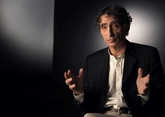 Dr. Gabor Mate: "Zdravniki spoznavamo, kako globoko so čustva vpletena v nastanek bolezni!"