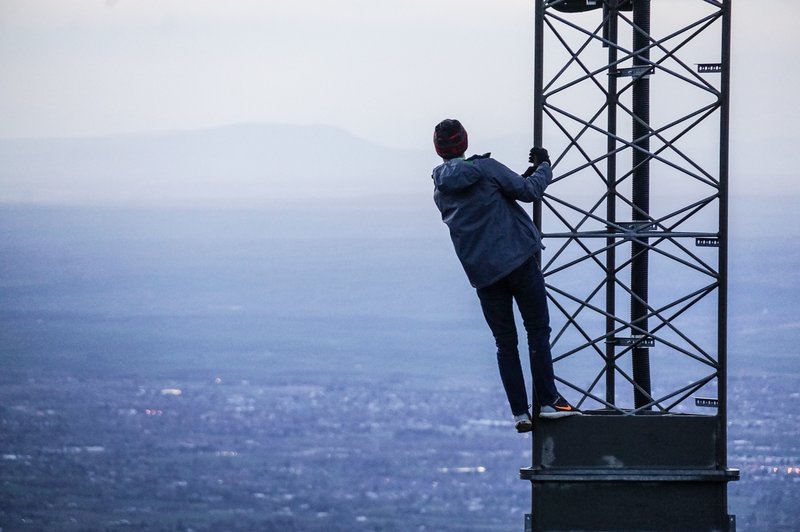 Tehnologija 5G: naslednja najboljša stvar ali trojanski konj, ki bo ogrozil naše zdravje in okolje? (piše: Petra Windschnurer) (foto: Unsplash)