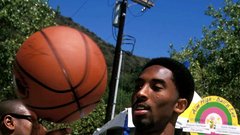 Umrl košarkarski zvezdnik Kobe Bryant