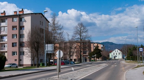 Zaradi omejitev gibanja se je ponekod koncentracija ogljikovega dioksida razpolovila