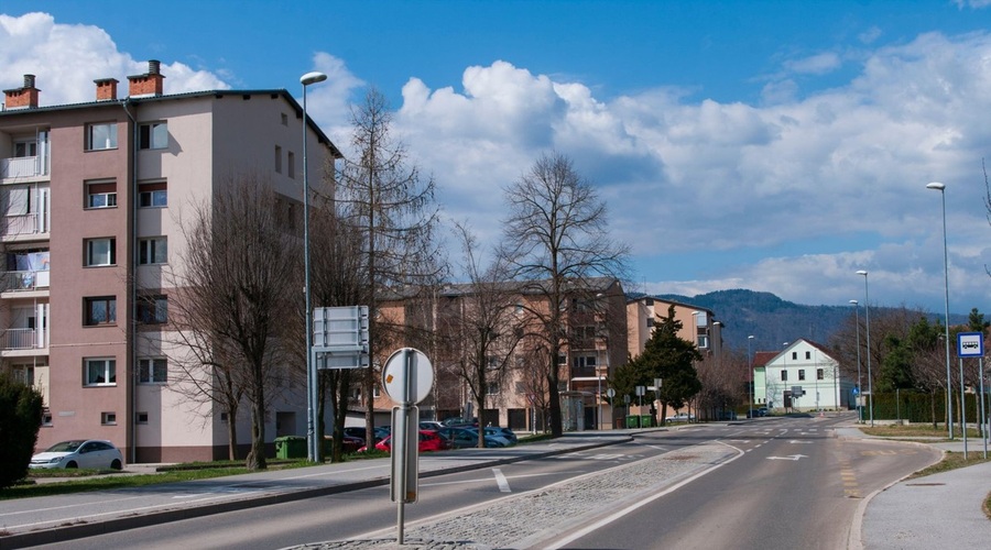 Zaradi omejitev gibanja se je ponekod koncentracija ogljikovega dioksida razpolovila (foto: profimedia)