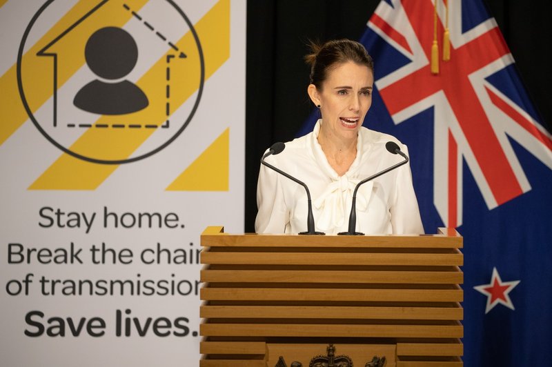 Novozelandska premierka Jacinda Ardern o kolesarjenju ministra za zdravje (foto: profimedia)