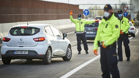 Število smrtnih žrtev covida-19 v Sloveniji naraslo na 30