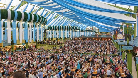 Letošnji Oktoberfest je že zagotovo odnesel koronavirus