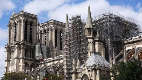 V Parizu bodo ponovno začeli obnavljati katedralo Notre-Dame