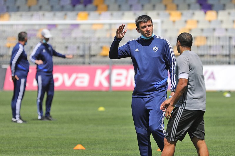 Maribor je nazaj!! Ekipo prvič vodil Sergej Jakirovič! (foto: profimedia)