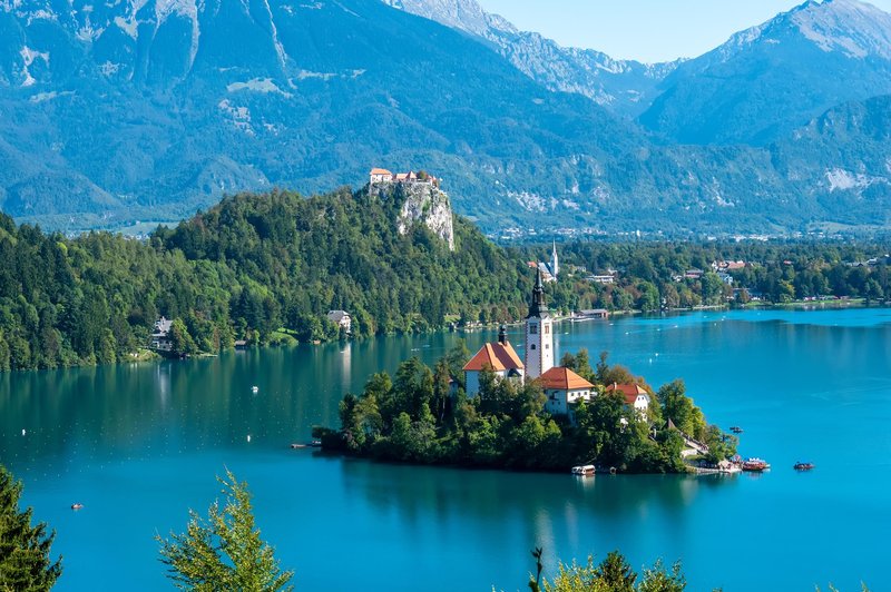 Blejski turizem se obrača na slovenske goste in jim ponuja več za isto ceno (foto: Profimedia)