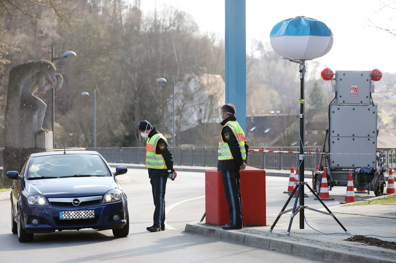 Nemčija odprla mejo z Luksemburgom, na mejah s Švico in Avstrijo rahlja ukrepe (foto: profimedia)