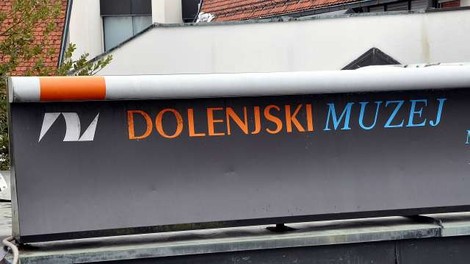 Na vrtu Dolenjskega muzeja v Novem mestu razstava ob 70-letnici delovanja