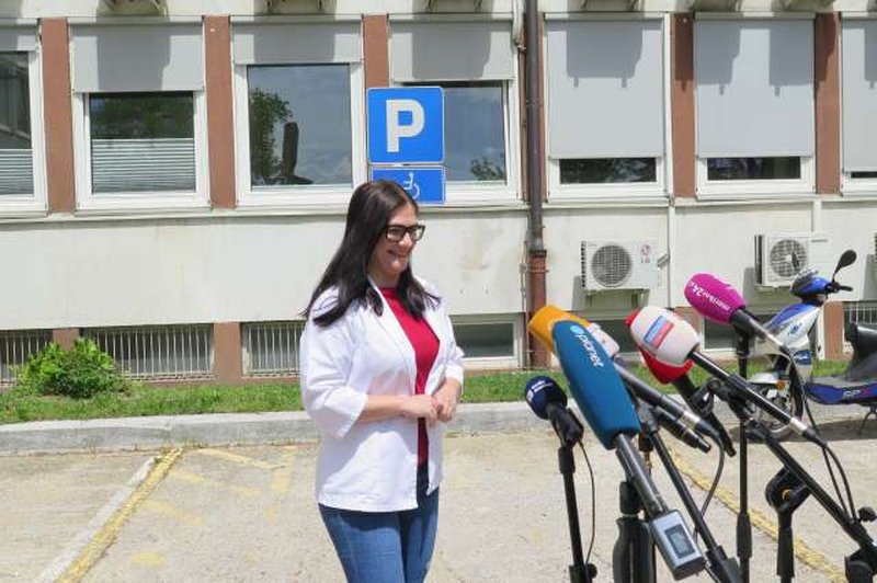 V Mariboru so karanteno odredili za 42 ljudi (foto: Andreja Seršen Dobaj/STA)