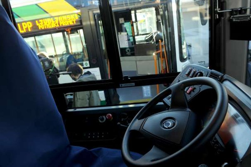 Na ljubljanske avtobuse ponovno skozi prva vrata (foto: Tamino Petelinšek/STA)