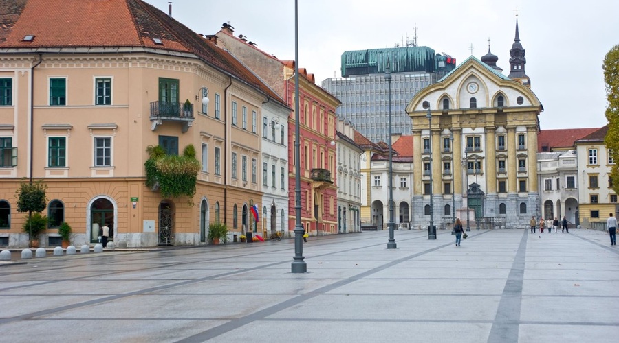 Razdvojenost pred praznikom: odpovedi prisotnosti na državni proslavi in alternativna praznovanja (foto: profimedia)